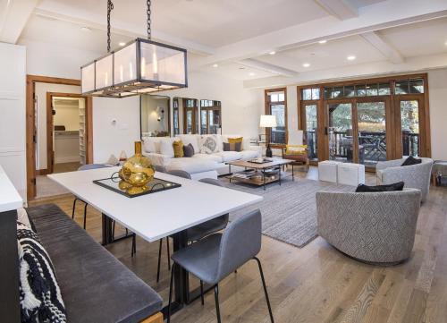 Snowlcoud 203 condo – Photos 3