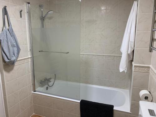 Bilik mandi di Apartament reformat i acollidor a Vielha, ben ubicat