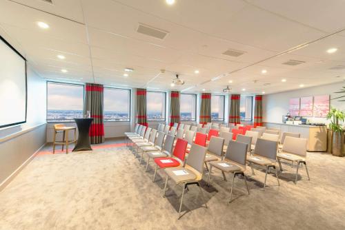Kawasan bisnes dan/atau bilik persidangan di Radisson Blu Hotel, Lyon