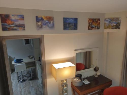 Foto dalla galleria di Waterfront Luxury Sea View Apartment a Salonicco