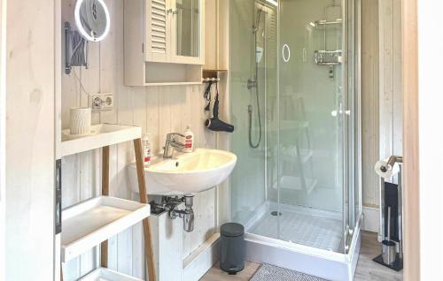 Koupelna v ubytování Nice Home In Zerpenschleuse With Wifi