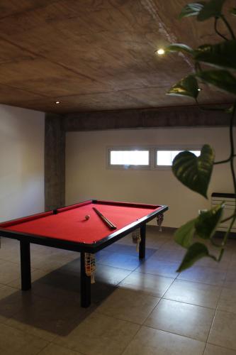 Dormís Acá tesisinde bir bilardo masası