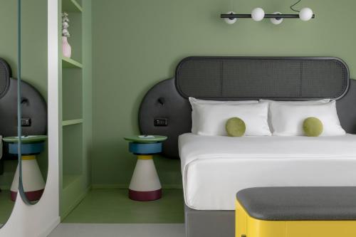 Postel nebo postele na pokoji v ubytování Demo Hotel Design Emotion
