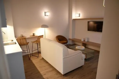 Honest Sevilla Apartments photo 15