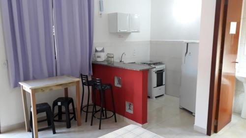 Chalé Da Fran tesisinde mutfak veya mini mutfak