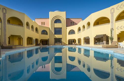 Bazén v ubytování Ksar El Jerid Tozeur nebo v jeho okolí