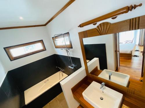Koupelna v ubytování Bagan Cottage Boutique Hotel