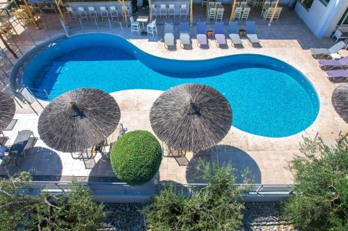 Gallery image of Sunray Hotel in Limenaria