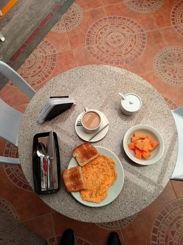 Toit hotelli aladel või selle läheduses