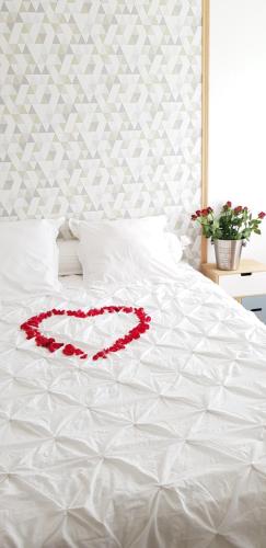 Una cama o camas en una habitación de Gîte Timéo Mont Saint-Michel