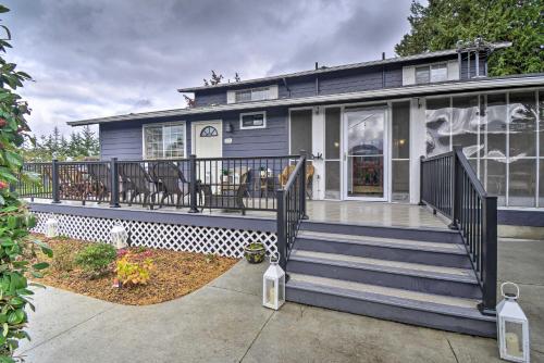 Spacious Home with Yard, 20 Miles to Olympic NP