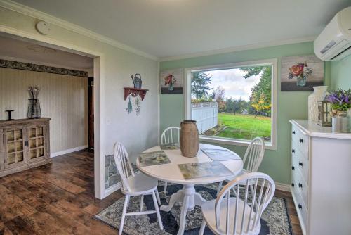 Φωτογραφία από το άλμπουμ του Spacious Home with Yard, 20 Miles to Olympic NP σε Sequim