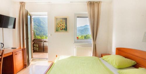 Giường trong phòng chung tại Nature Hotel Lukanc