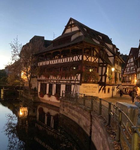 Appartement 2P Strasbourg centre - Homme de fer