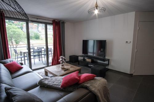 TV a/nebo společenská místnost v ubytování SUPERB apt with BALCONY in BRIANÇON