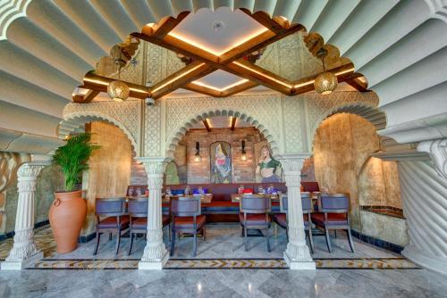 Restaurace v ubytování Dukes The Palm Dubai Hotel