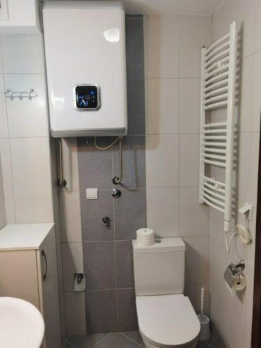 Bilik mandi di APARTMENTS FOKA & SPA - 600m from Gondola ski lift