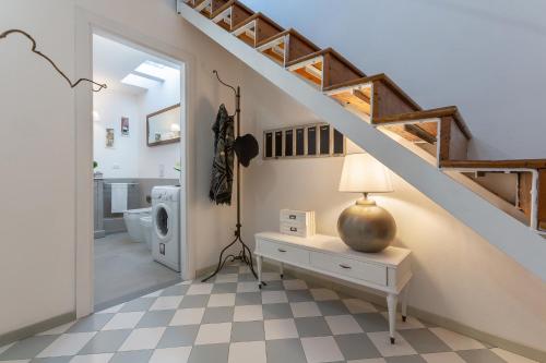 Ванная комната в Ferrara Duplex Terrace Apartment x4