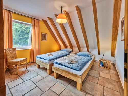 Ліжко або ліжка в номері Haus Eifelsonne