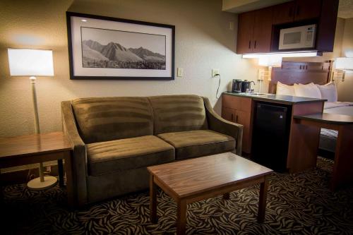 Η κουζίνα ή μικρή κουζίνα στο La Quinta Inn by Wyndham Missoula