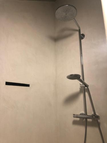  Factorij10 -  Room  picture :   Tea/Coffee maker    Minibar    Shower                           