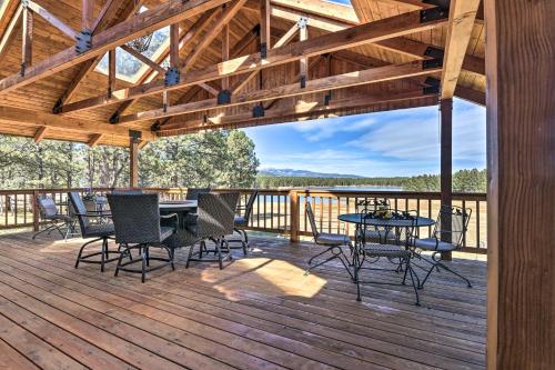 Fotografie z fotogalerie ubytování Monte Verde Lake Lodge with Hot Tub 4 Mi to Ski v destinaci Angel Fire