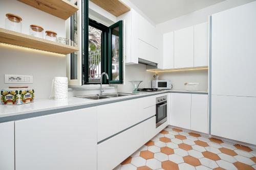 Dapur atau dapur kecil di Amalfi Centre Flats