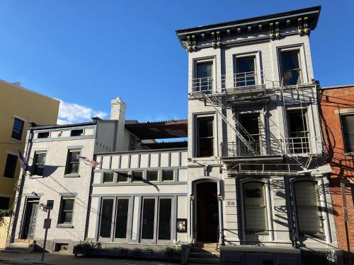 Symphony Hotel & Restaurant – Photos 3
