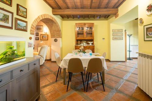 Gallery image of Casale Irina by VacaVilla in Ciggiano