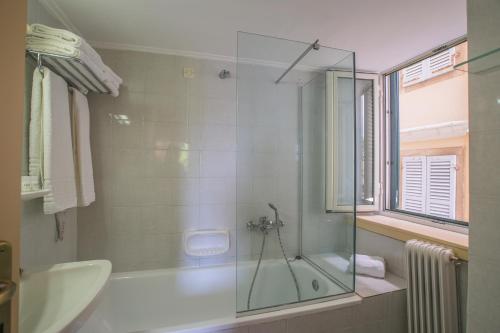 Ванна кімната в Cavalieri Hotel