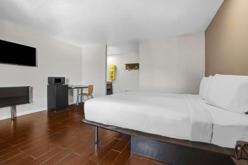 Posteľ alebo postele v izbe v ubytovaní Motel 6-Ukiah, CA - North