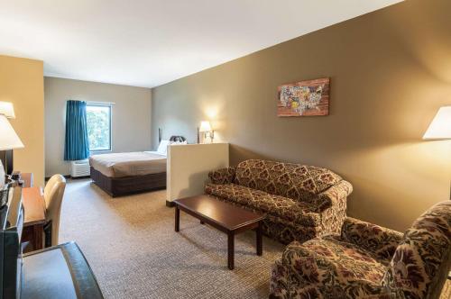 O zonă de relaxare la Econo Lodge Inn & Suites
