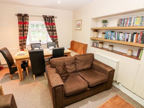 Lake Cottage – Photos 3