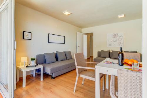 Ranchos Apartment photo 13
