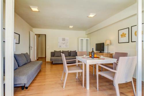 Ranchos Apartment photo 18