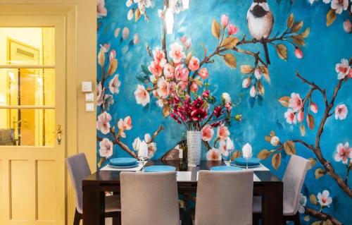Cherry Blossom Designer Apartment in the Center With Free Parking 1132 Budapest, 18 Kresz Géza utca kép - 3