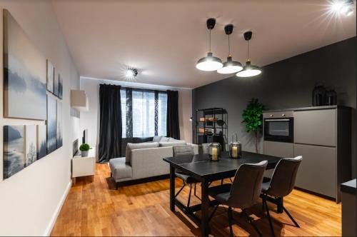 Authentic apartment next to Schwedenplatz