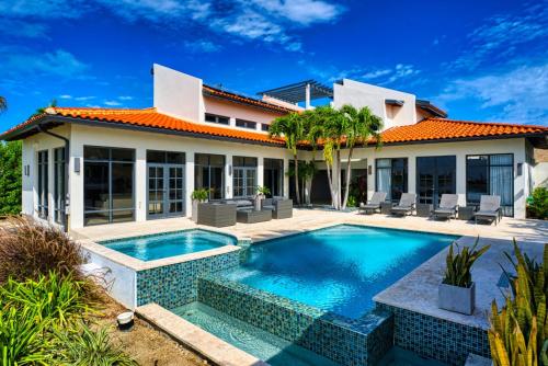 Bird of Paradise Villa