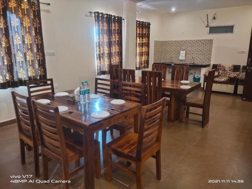 Χώρος καθιστικού στο The Jungle Heart