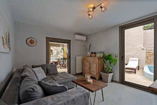 Posezení v ubytování Casa Sofia Apt#1, By Hellocrete