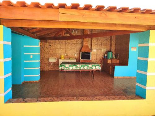 a model of a house with a kitchen and a living room at Casa de Brotas in Brotas