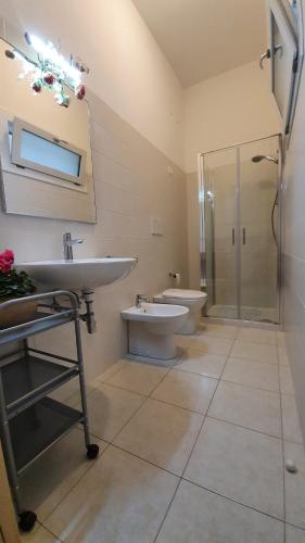 Ένα μπάνιο στο RESIDENCE AL CAVALLINO