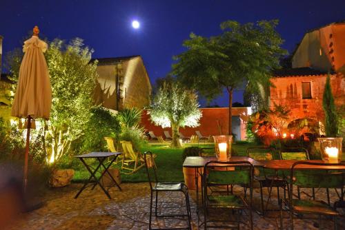 La Maison Rouge d'Uzes B&B – Photos 2