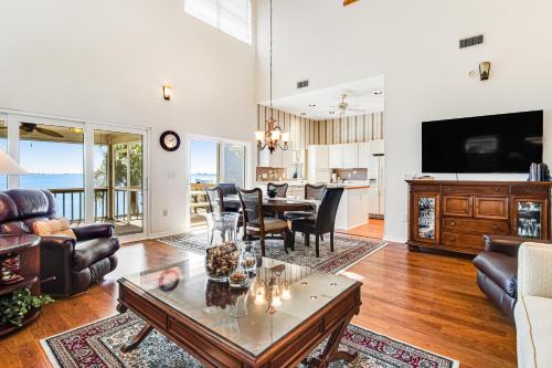 Bayshore Panorama 1 & 2 – Photos 4