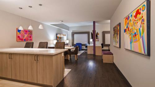 Best Western Premier Winnipeg East