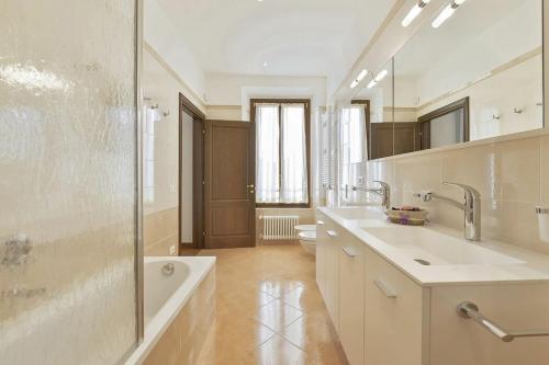 Palazzo Anselmi by Halldis