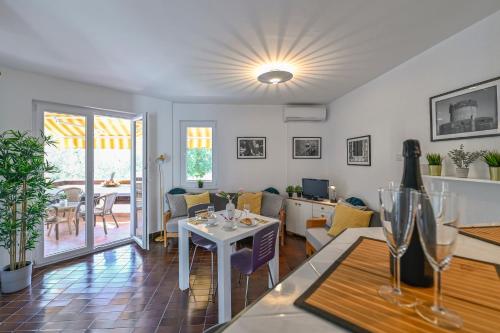 Apartments Adela I – Photos 3