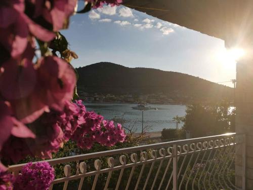 Three-Bedroom Apartment in Vinisce I