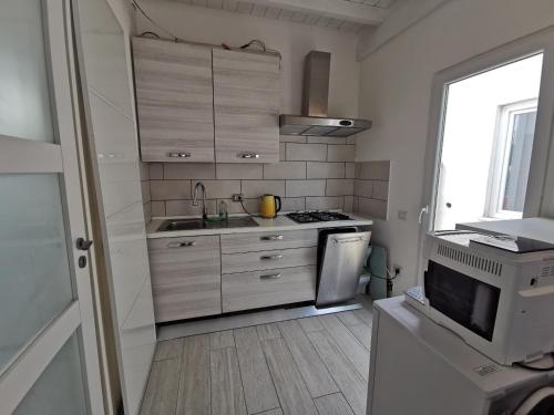 Charming Apartment with Sea View – Photos 3
