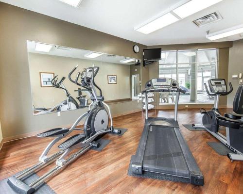 
The fitness center and/or fitness facilities at LeConte Hotel & Convention Center, Ascend Hotel Collection
